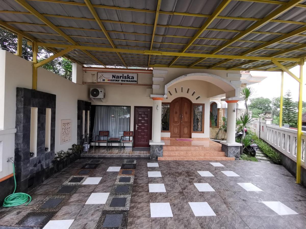 Nariska Suite Homestay Джокякарта Екстериор снимка
